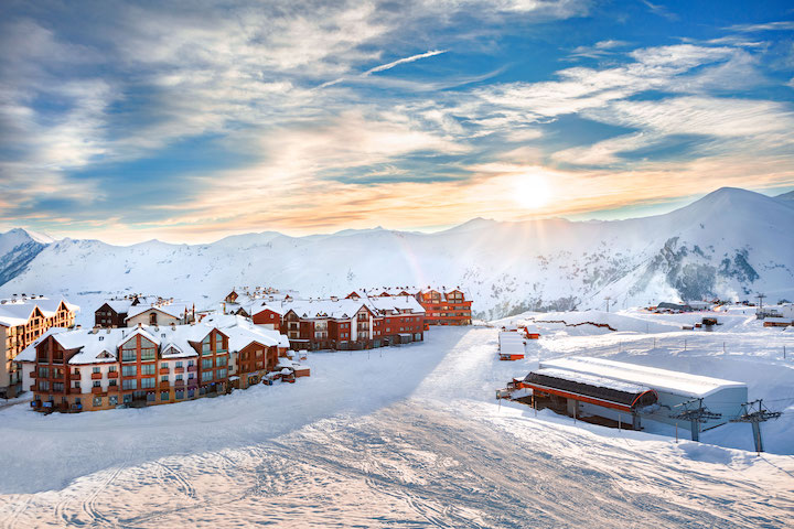 GUDAURI_PANORAMIC_MG_3987_PROCESSED-Removed-Snow-carpet-for-kids